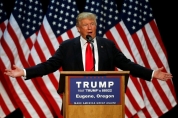 Trump sărbătorește primele 100 de zile 
